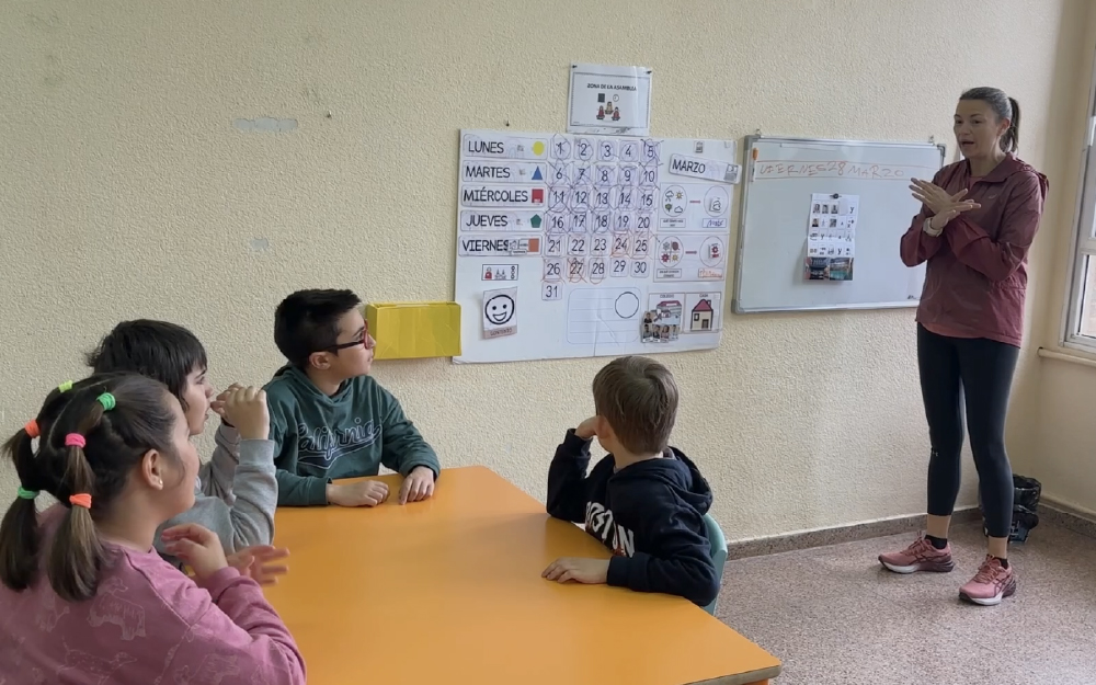 CEIP Cristobal Colón – Educación Especial El Corro. Aquí jugamos todos ¿TEApuntas?. Valladolid 